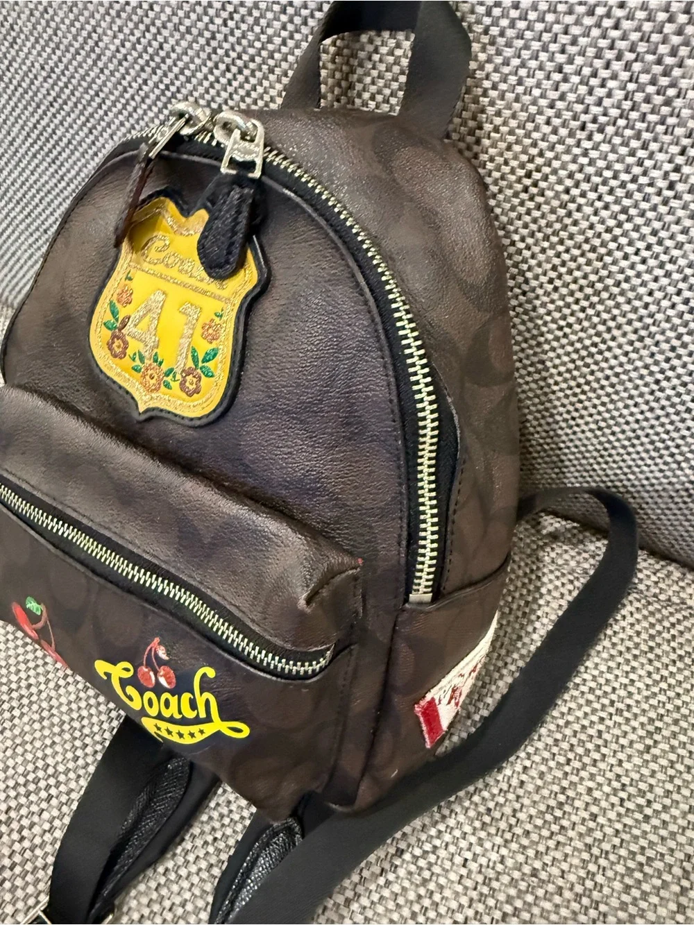 Coach Mini Backpack Cherry. - Picture 2 of 5